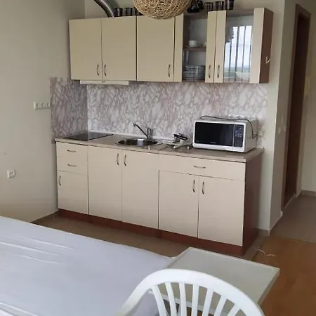 Fort Noks Orhidey ساني بيتش