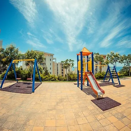 Fort Noks Orhidey ساني بيتش